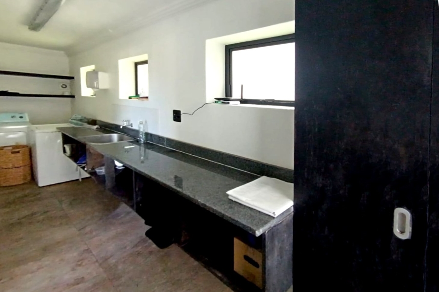 4 Bedroom Property for Sale in Seaview Eastern Cape